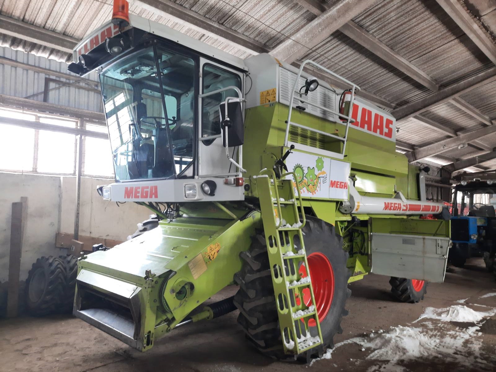 Claas Mega 218